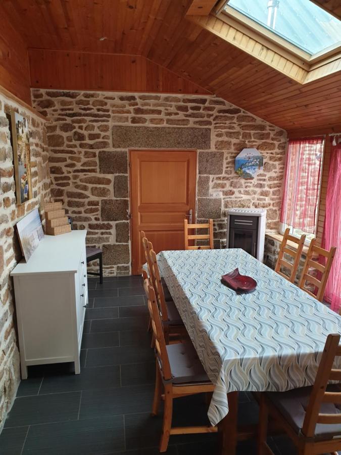 Maison De Campagne Spacieuse Ploudalmézeau Exterior foto